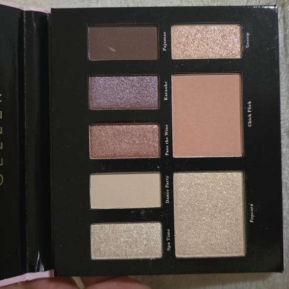 LAURA GELLER Party in a Palette. Girl's Night In, Black Tie Gala, Cocktail Hour - Picture 9 of 10